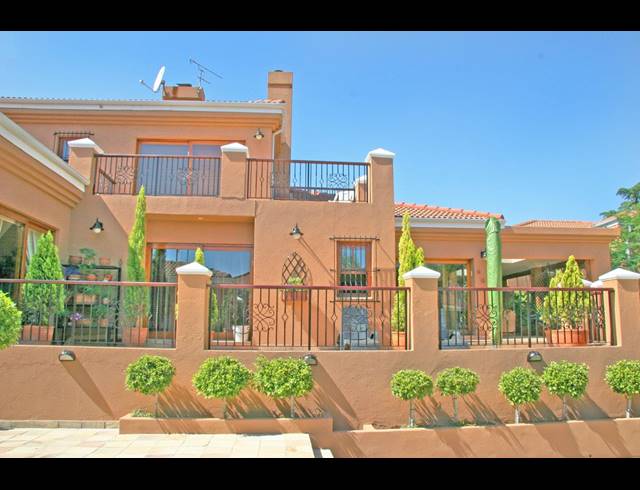 BEDROOM HOUSE FOR SALE IN THE GARDENS